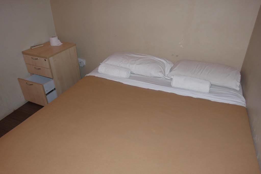 Number Eight Guesthouse Kuala Lumpur Exterior photo